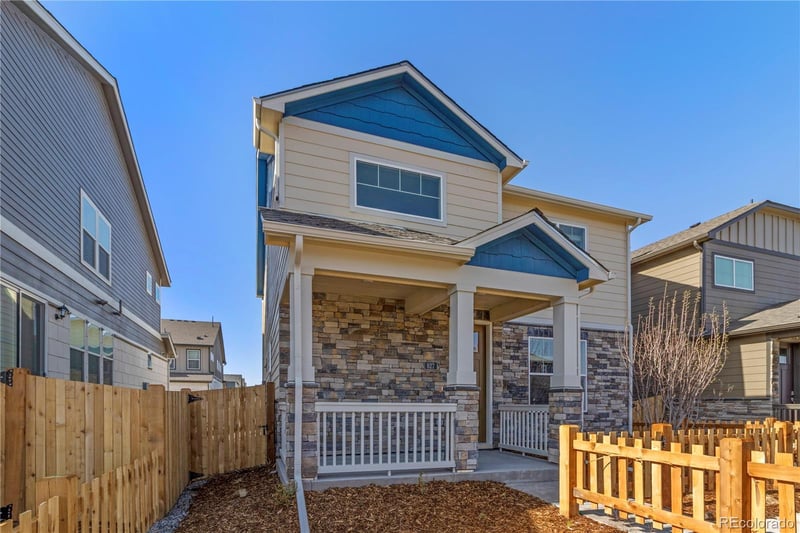 827 Quatar St, Aurora, CO 80018