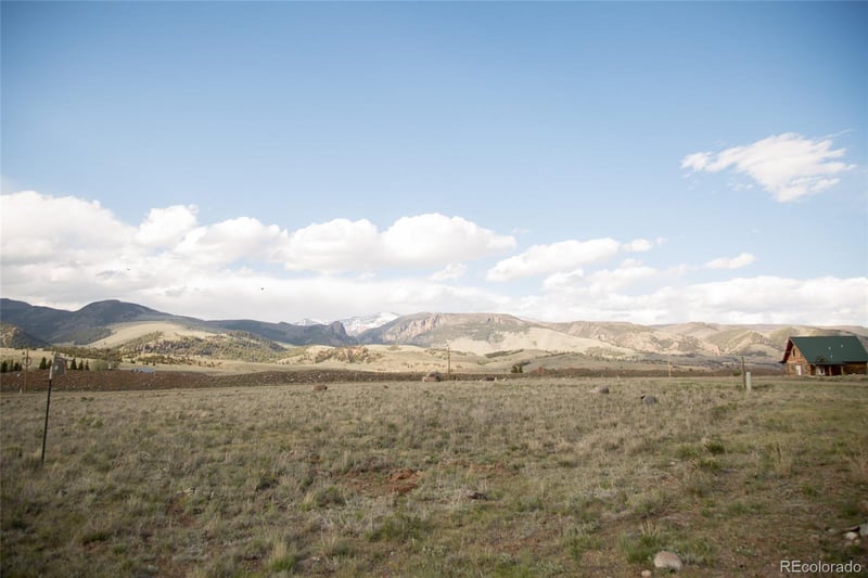 207 Sunset Ct, Creede, CO 81130