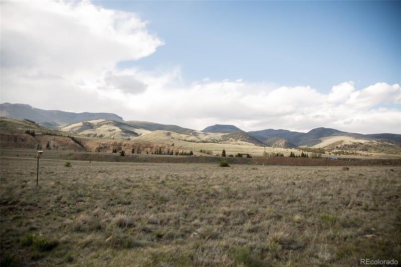 207 Sunset Ct, Creede, CO 81130
