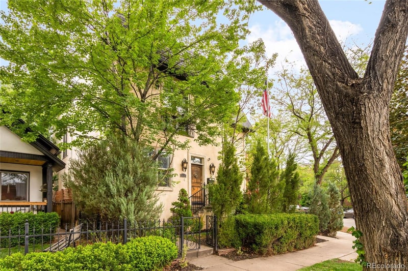 2527 Tremont Pl, Denver, CO 80205