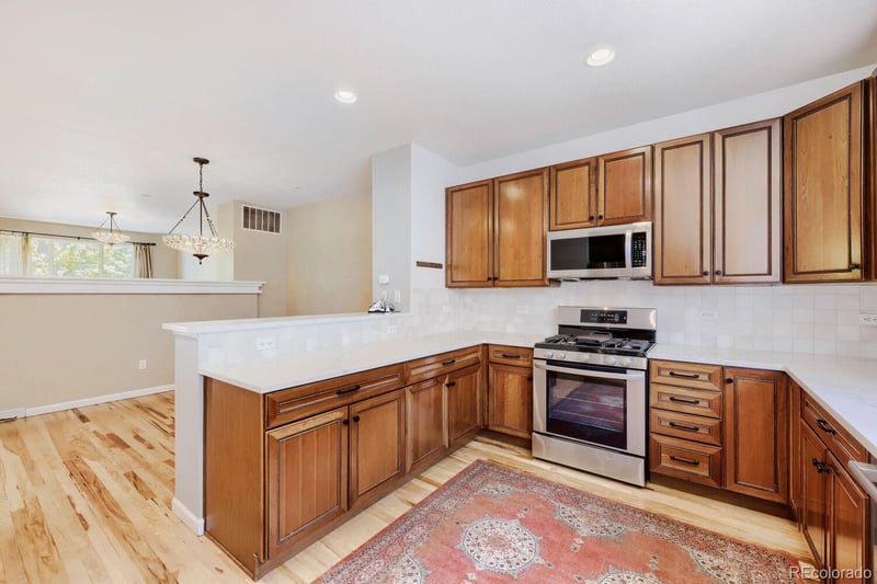 457 Reed Ct, Lakewood, CO 80226