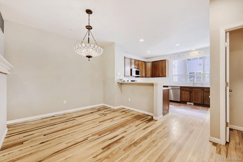 457 Reed Ct, Lakewood, CO 80226