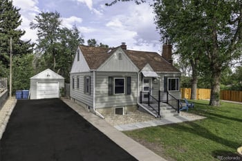 1050 Pikeview St, Lakewood, CO 80215