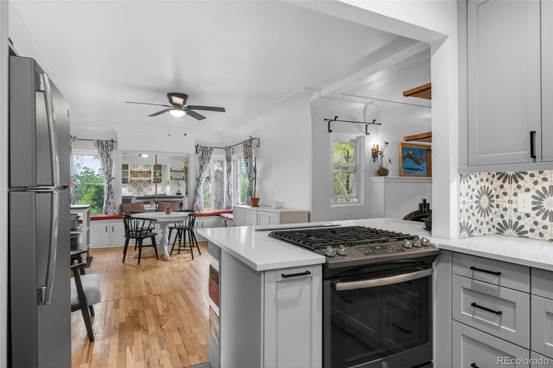 1050 Pikeview St, Lakewood, CO 80215