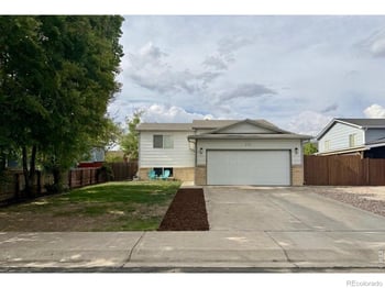 233 19th St Rd, Greeley, CO 80631