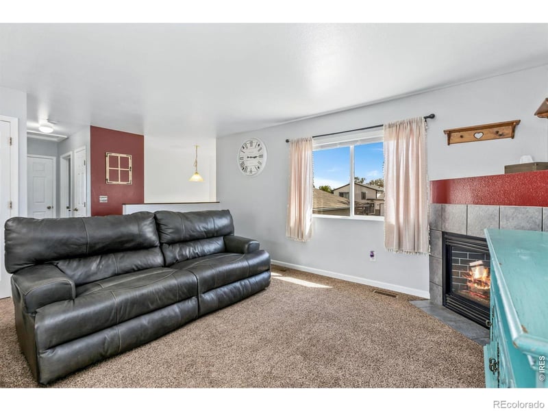 233 19th St Rd, Greeley, CO 80631