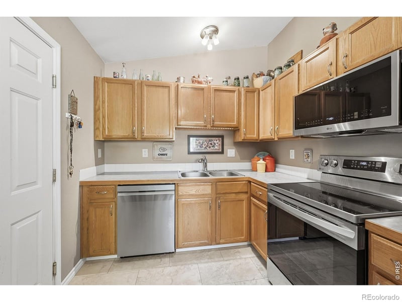 2906 Hawk Dr, Evans, CO 80620