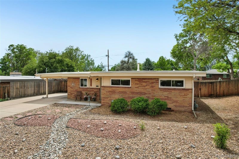 6035 Dover St, Arvada, CO 80004