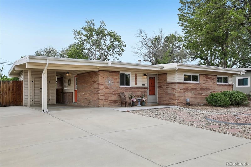 6035 Dover St, Arvada, CO 80004