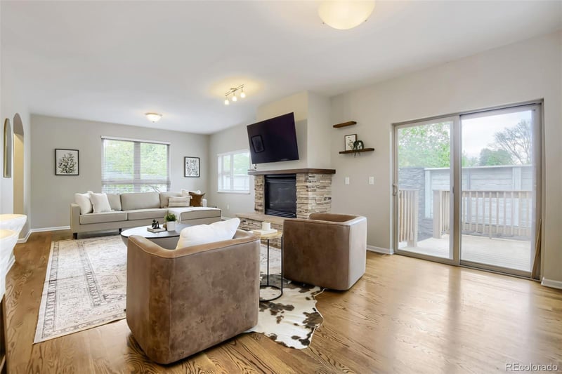 3059 S University Cir, Englewood, CO 80113