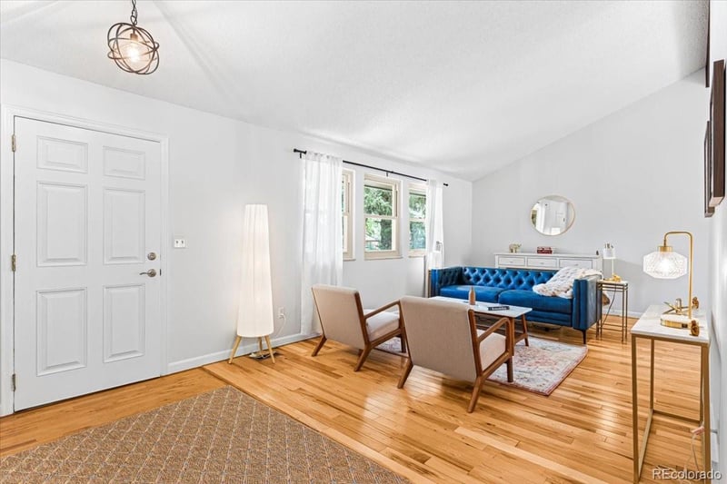 1825 S Queen Way, Lakewood, CO 80232