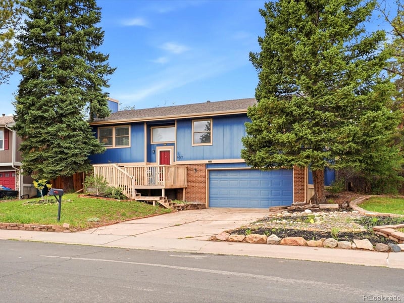 907 Salida St, Aurora, CO 80017