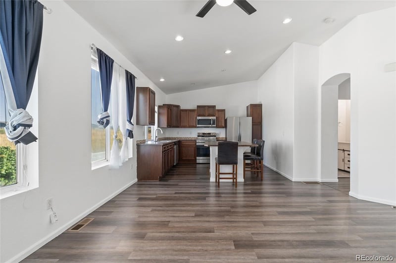 5571 Killarney St, Denver, CO 80249