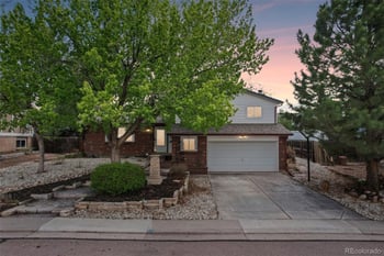 956 Mountain View Dr, Castle Rock, CO 80104