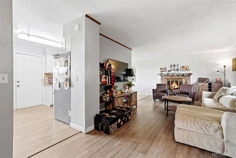 1581 Fairplay Way, Aurora, CO 80012