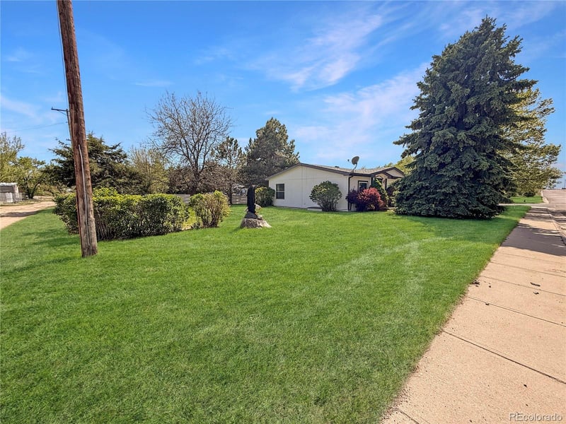 205 8th St, Flagler, CO 80815