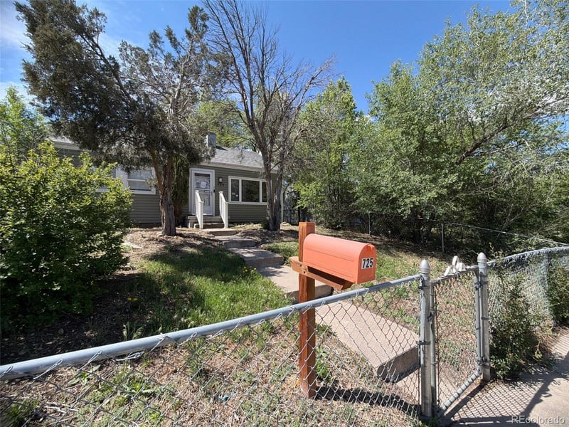 725 Las Animas St, Colorado Springs, CO 80903