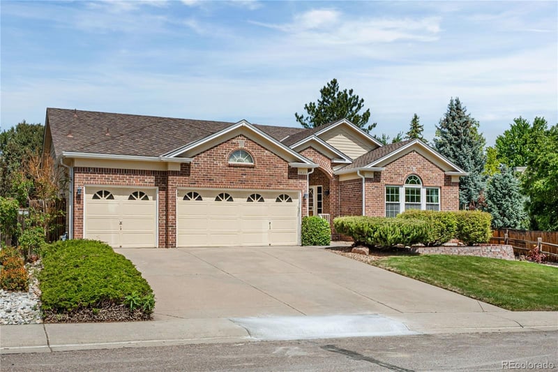 9823 Pebble Beach Ln, Lone Tree, CO 80124