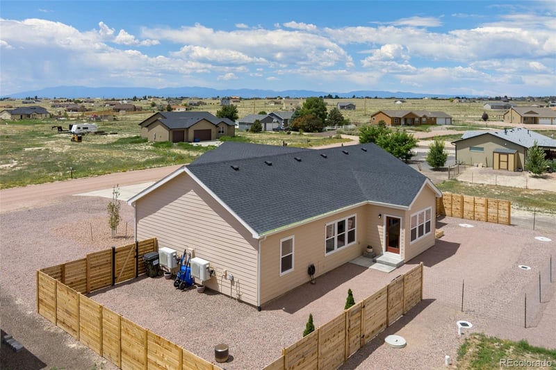 981 Blackstone Dr, Pueblo, CO 81007