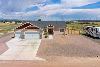 981 Blackstone Dr, Pueblo, CO 81007
