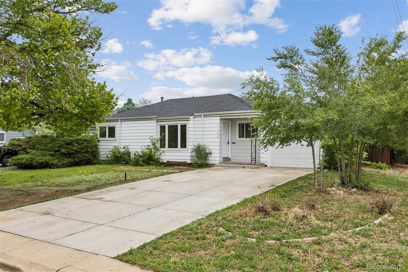 1100 Kingston St, Aurora, CO 80010