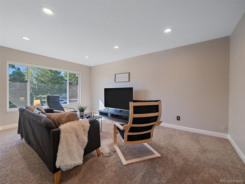 2077 Xenon St, Lakewood, CO 80228