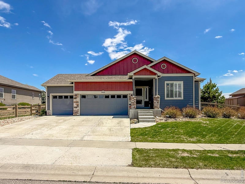 902 Canyonlands St, Berthoud, CO 80513