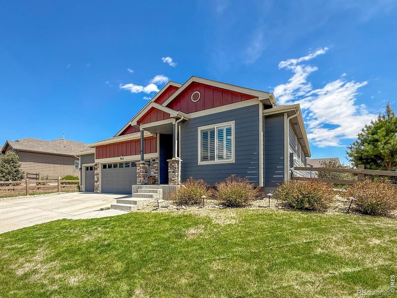 902 Canyonlands St, Berthoud, CO 80513