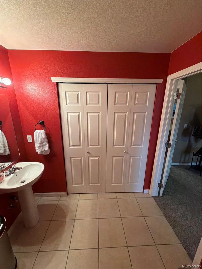 22821 Briarwood Pl, Aurora, CO 80016