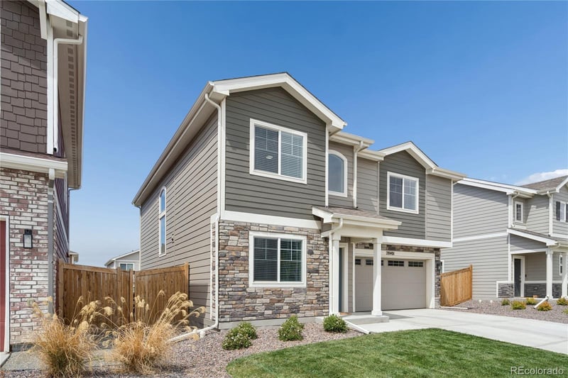 28401 7th Pl, Watkins, CO 80137