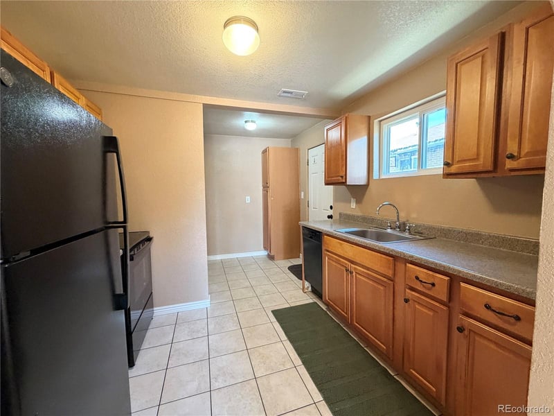 1687 Moline St, Aurora, CO 80010