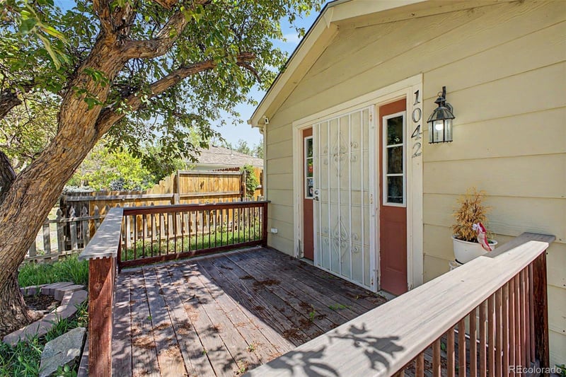 1042 Yuba St, Aurora, CO 80011