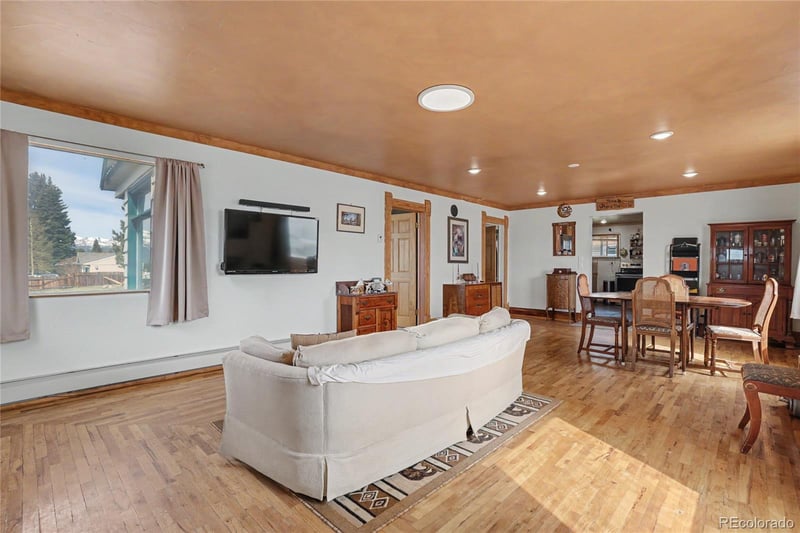 600 6th St, Leadville, CO 80461