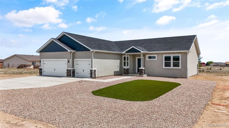 562 N Bayview Dr, Pueblo West, CO 81007