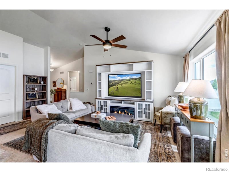 945 Maplebrook Dr, Windsor, CO 80550