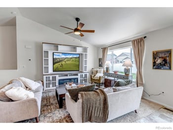 945 Maplebrook Dr, Windsor, CO 80550