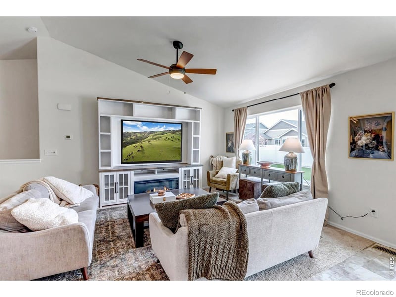 945 Maplebrook Dr, Windsor, CO 80550
