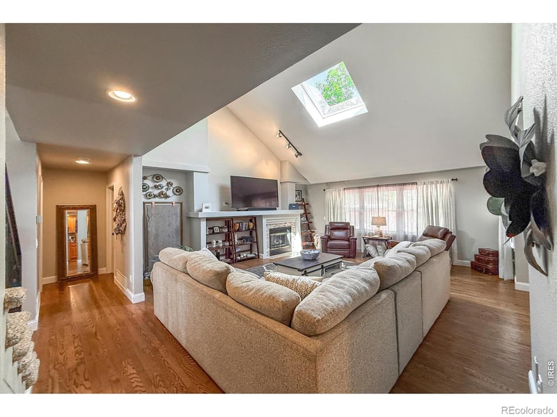 2000 Ridgeview Dr, Longmont, CO 80504