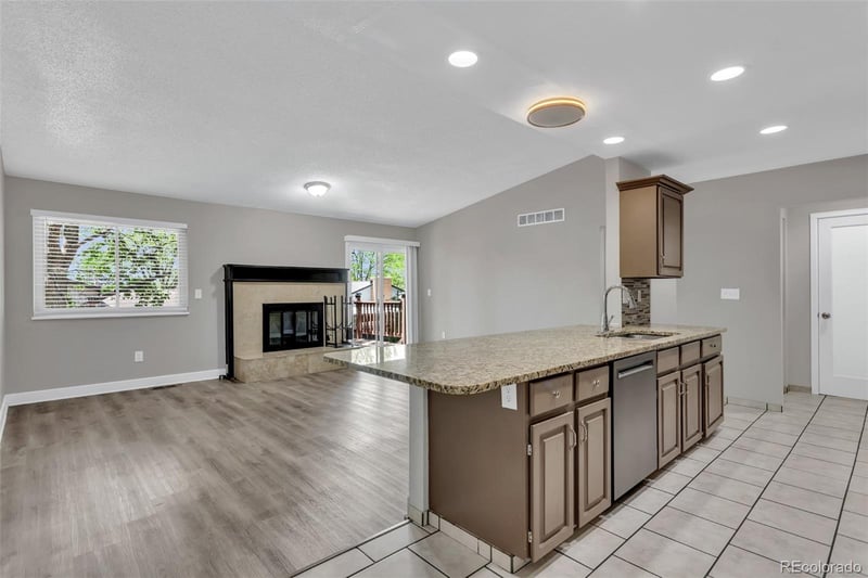 2093 Rifle St, Aurora, CO 80013