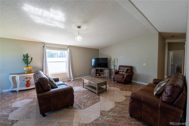 6950 77th Ave, Commerce City, CO 80022
