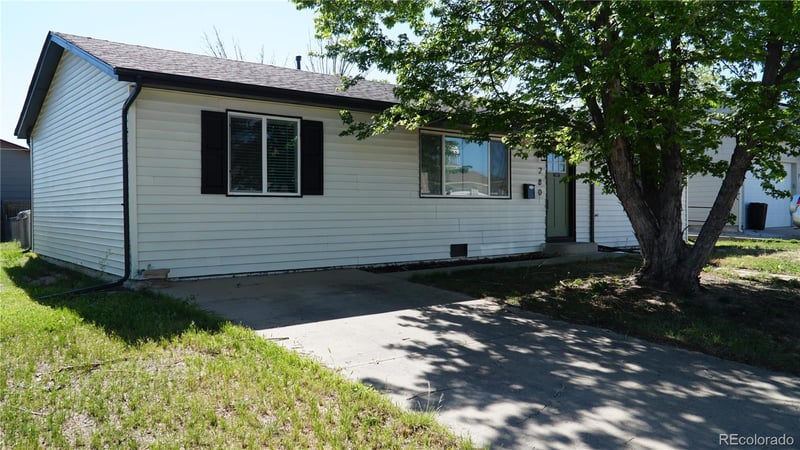 280 Birch St, Bennett, CO 80102