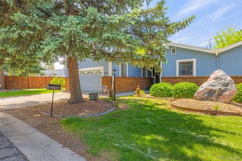 11966 E Maple Ave, Aurora, CO 80012