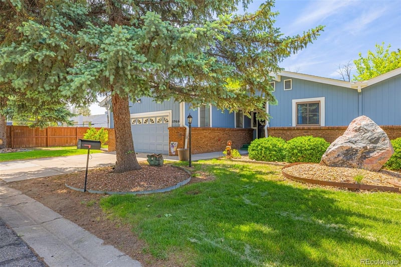 11966 Maple Ave, Aurora, CO 80012