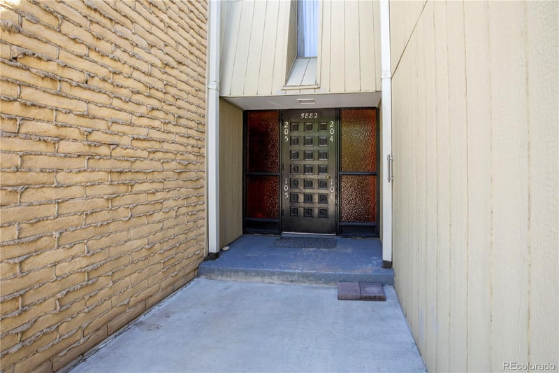 5882 Ithaca Pl #204, Denver, CO 80237