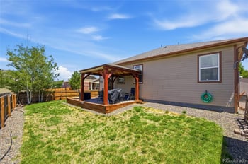 481 Clubhouse Dr, Fort Lupton, CO 80621