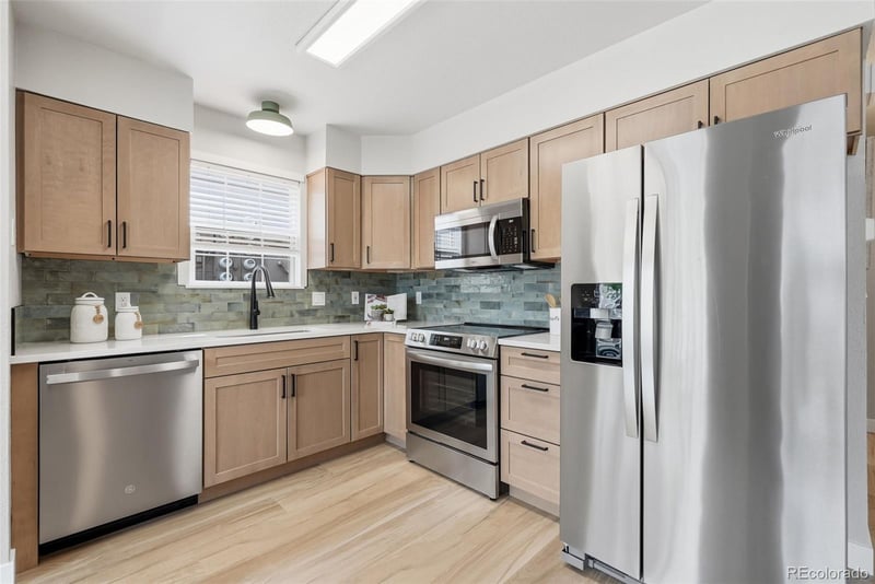 5712 Asbury Pl #C102, Lakewood, CO 80227