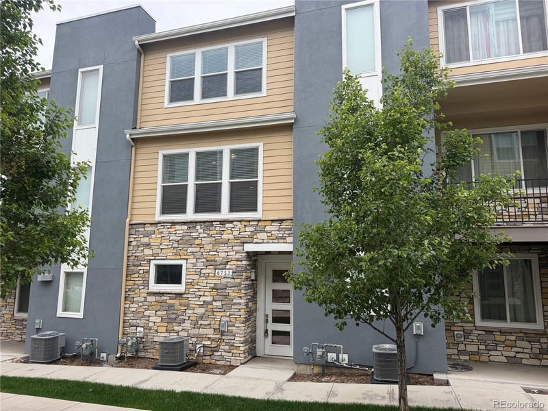 6753 Tempe Ct, Aurora, CO 80016