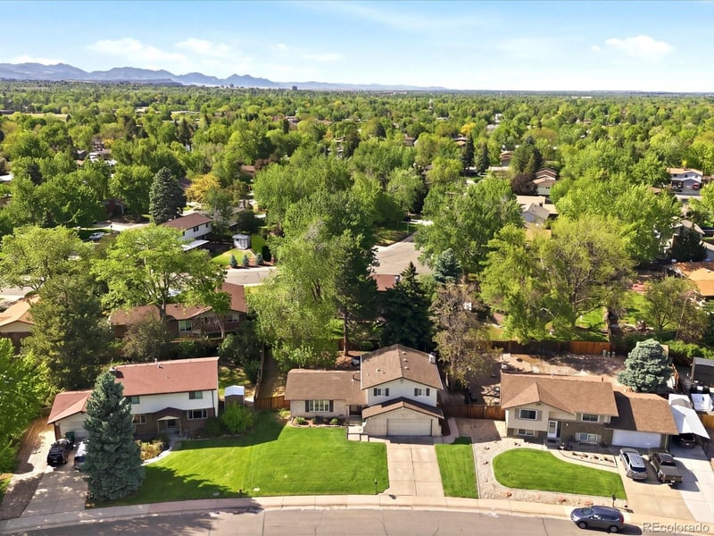 8923 Warren Dr, Lakewood, CO 80227