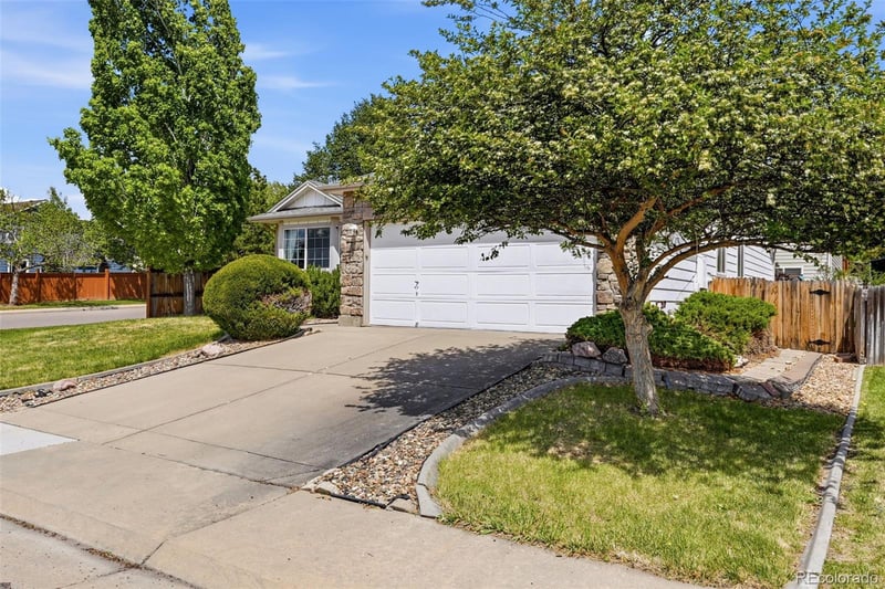 5410 Nepal Ct, Centennial, CO 80015
