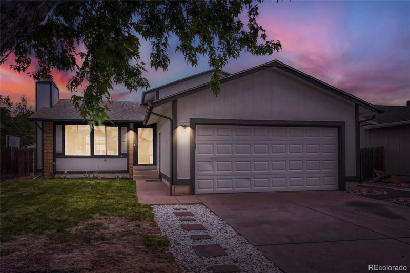 16283 Oxford Dr, Aurora, CO 80013